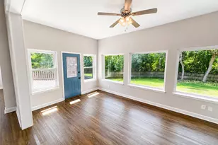 246 Hillside Dr, Niceville, FL 32578 - Photo 4
