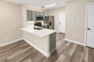 290 Swaying Pine Ct, Crestview, FL 32539 - Photo 2