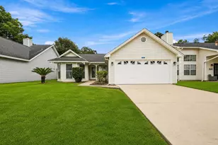 148 Meadowbrook Ct, Niceville, FL 32578 - Photo 1