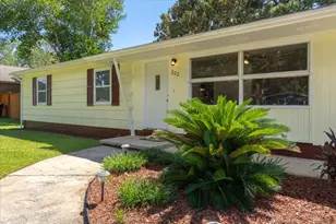 222 NW Moriarty St, Fort Walton Beach, FL 32548 - Photo 4