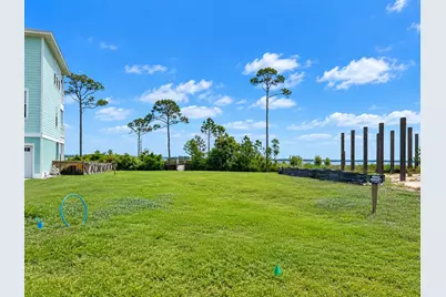 572 Parish Boulevard, Mary Esther, FL 32569 - Photo 1