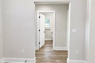 880 E Walnut Ave, Crestview, FL 32539 - Photo 18