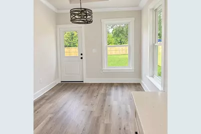880 E Walnut Avenue, Crestview, FL 32539 - Photo 12