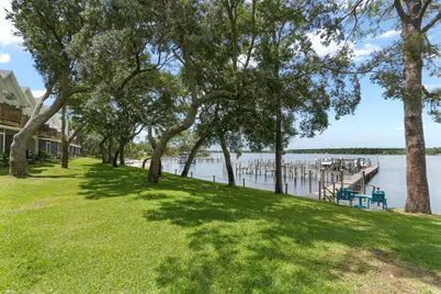 7208 Majestic Boulevard, Navarre, FL 32566 - Photo 32