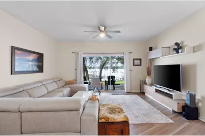 7208 Majestic Boulevard, Navarre, FL 32566 - Photo 12