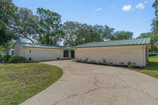 901 Valparaiso Blvd, Niceville, FL 32578 - Photo 2