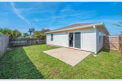 7648 Chablis Circle, Navarre, FL 32566 - Photo 36
