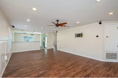 7648 Chablis Circle, Navarre, FL 32566 - Photo 6
