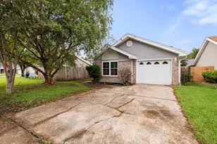 1866 Heartland Dr, Fort Walton Beach, FL 32547 - Photo 2