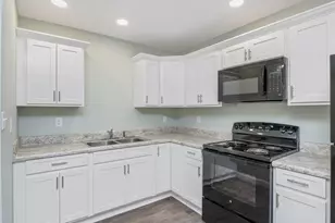 718 NE Eglin Pkwy, Fort Walton Beach, FL 32547 - Photo 12