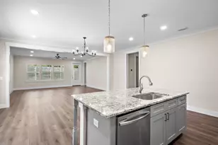 610 5th St, Destin, FL 32541 - Photo 10