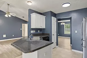 3400 Skymaster Ct, Crestview, FL 32539 - Photo 14