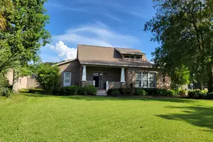 16 Shalimar Dr, Shalimar, FL 32579 - Photo 1
