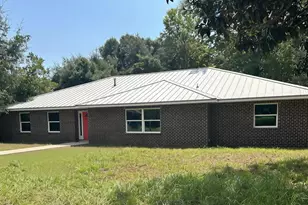 18 Hickory Ave, Shalimar, FL 32579 - Photo 2