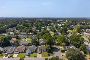 139 Midland Ct, Niceville, FL 32578 - Photo 12