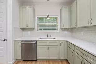 445 E Cobb Ave, Crestview, FL 32539 - Photo 16
