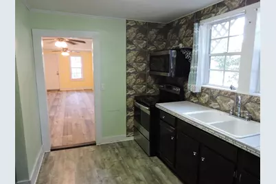 201 Dixie Street, Crestview, FL 32536 - Photo 6