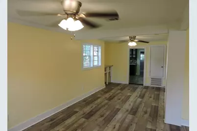 201 Dixie Street, Crestview, FL 32536 - Photo 2