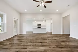 6132 Mildreds Wy, Crestview, FL 32539 - Photo 6