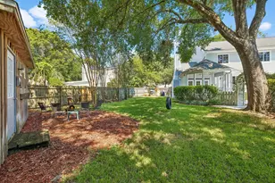 2568 Palm Shores Dr, Shalimar, FL 32579 - Photo 10