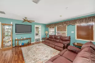 26 Eglin St, Fort Walton Beach, FL 32547 - Photo 10
