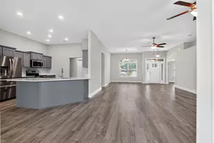 5823 Crestlake Dr, Crestview, FL 32536 - Photo 6