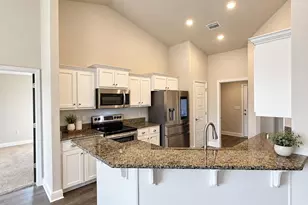 2019 Broad St, Crestview, FL 32536 - Photo 8