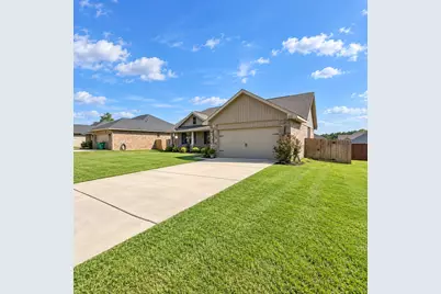 2019 Broad Street, Crestview, FL 32536 - Photo 2