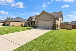 2019 Broad St, Crestview, FL 32536 - Photo 2