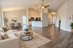 2019 Broad St, Crestview, FL 32536 - Photo 12
