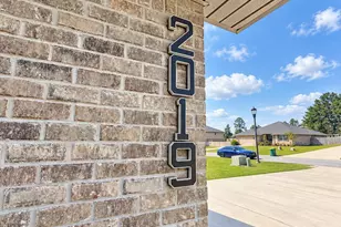 2019 Broad St, Crestview, FL 32536 - Photo 4