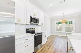 805 S Cedar Ave, Niceville, FL 32578 - Photo 14