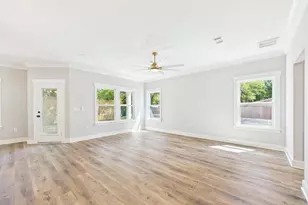 805 S Cedar Ave, Niceville, FL 32578 - Photo 16