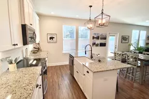 1938 Bluewater Blvd, Niceville, FL 32578 - Photo 12