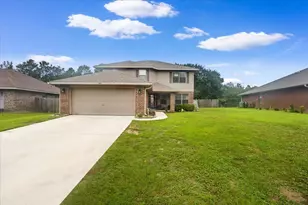 2883 Dunsmuir Dr, Navarre, FL 32566 - Photo 2