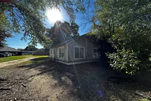 1063 S Wilson St, Crestview, FL 32536 - Photo 12