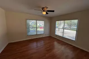 1063 S Wilson St, Crestview, FL 32536 - Photo 4