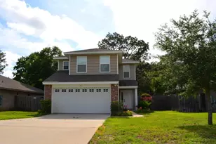 71 10th St, Shalimar, FL 32579 - Photo 1