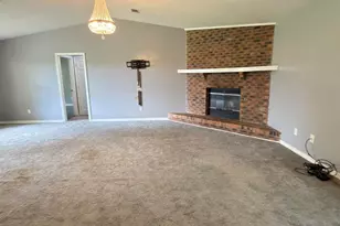 5748 Princeton Dr, Pensacola, FL 32526 - Photo 2