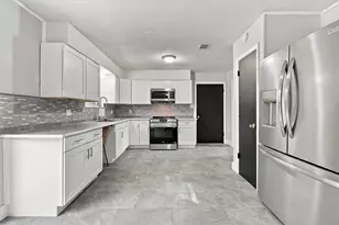 5624 Scotland Terrace, Pensacola, FL 32526 - Photo 10