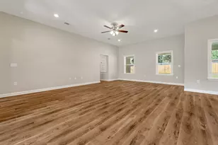 6126 Mildreds Wy, Crestview, FL 32539 - Photo 10