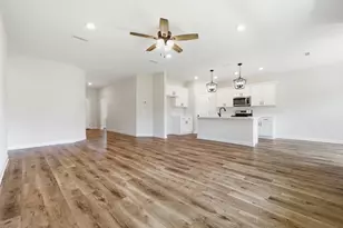 3042 Crittenden Dr, Navarre, FL 32566 - Photo 10