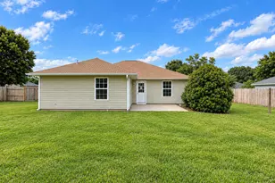 8915 Longmont Way, Milton, FL 32583 - Photo 2