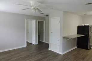 692 E Williams Ave, Crestview, FL 32539 - Photo 6