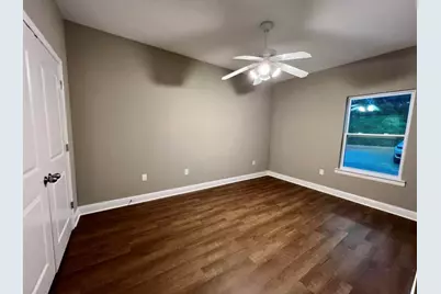 299 E Laurel Lane, Defuniak Springs, FL 32433 - Photo 18