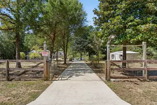5322 Clint Mason Rd, Crestview, FL 32539 - Photo 2