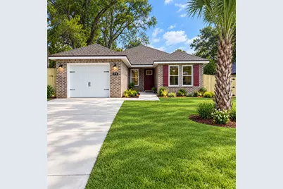 878 E Walnut Avenue, Crestview, FL 32539 - Photo 1