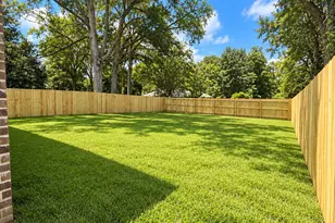 878 E Walnut Ave, Crestview, FL 32539 - Photo 8
