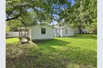 237 SE Brooks Street, Fort Walton Beach, FL 32548 - Photo 8