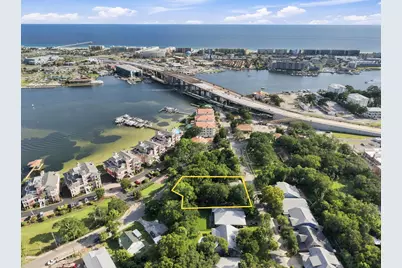 237 SE Brooks Street, Fort Walton Beach, FL 32548 - Photo 4